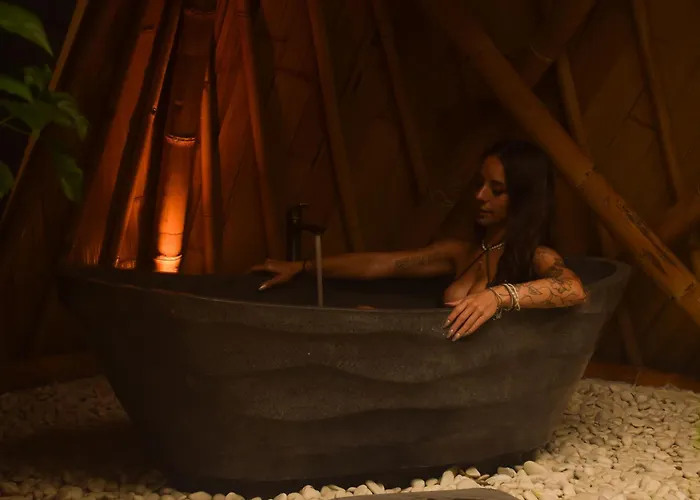 Villa Delta Casa Ubud - A-frame Jungle Retreat With Volcano View And Hot-tubs Payangan