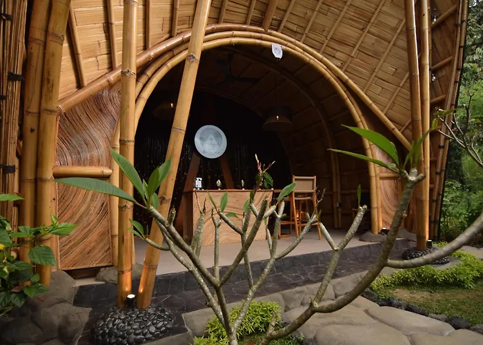 Delta Casa Ubud - A-frame Jungle Retreat With Volcano View And Hot-tubs Villa